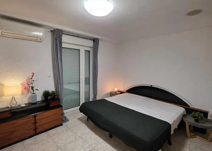 Apartamento San Lorenzo Del Pilar - Turistea *